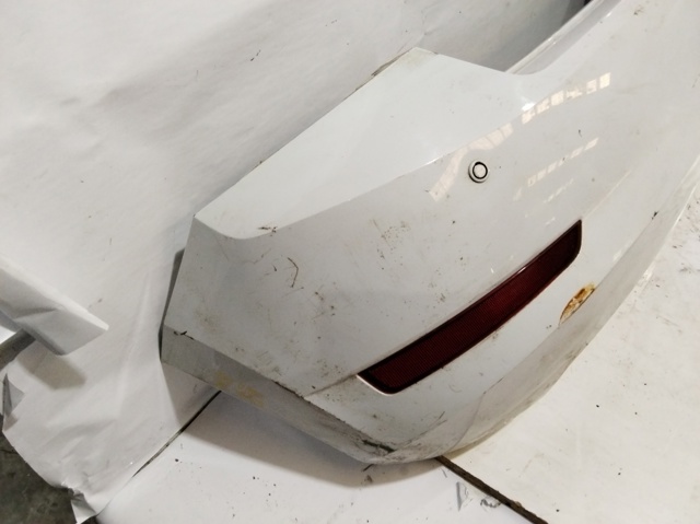 Pára-choque traseiro 6V6807421F VAG