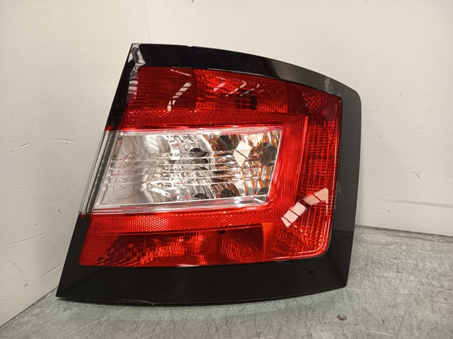 6V6945096 VAG