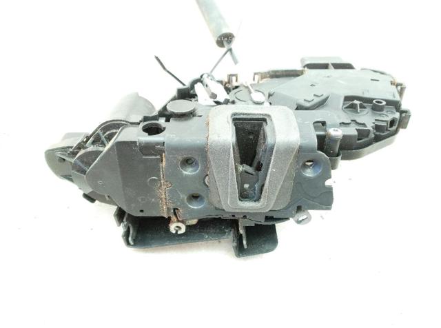Fecho da porta dianteira esquerda 6W8A21813GD JAGUAR