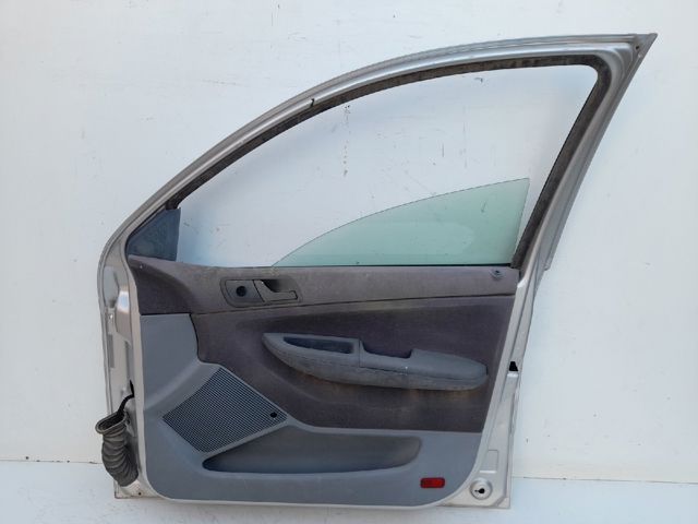 Porta dianteira direita 6Y0831052 VAG