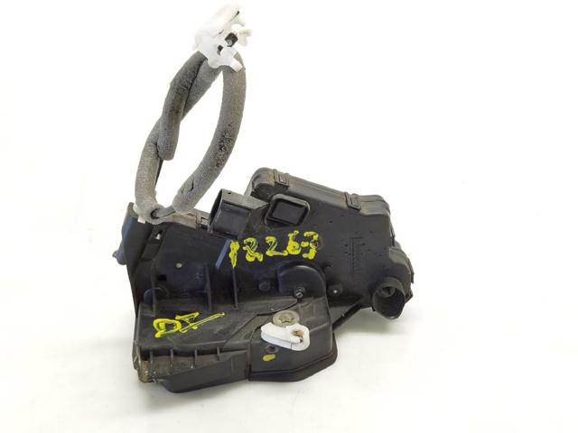 Fecho da porta dianteira esquerda 7011241 BMW