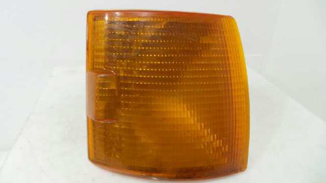 Pisca-pisca direito 701953050 VAG