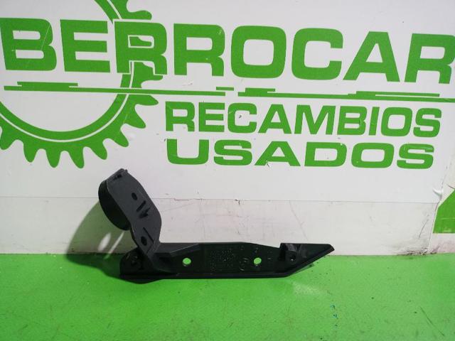Consola dianteira de fixação do pára-lama dianteiro esquerdo 7058447 BMW