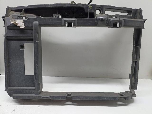 Suporte do radiador montado (painel de montagem de fixação das luzes) 7104AE PEUGEOT