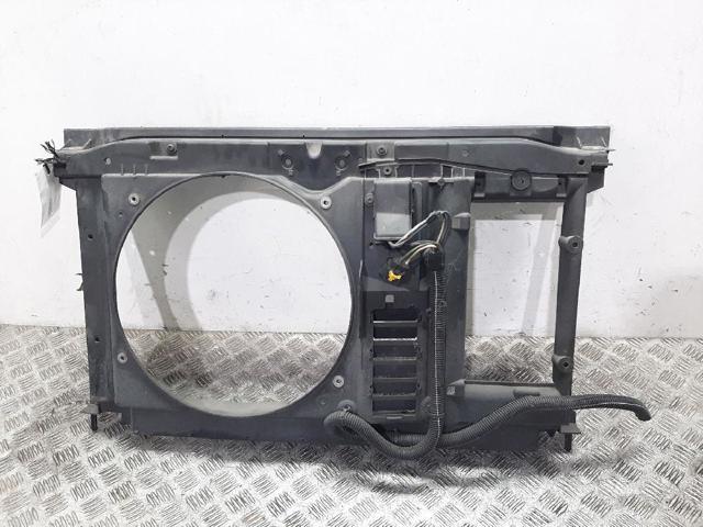 Suporte do radiador montado (painel de montagem de fixação das luzes) 7104ET PEUGEOT