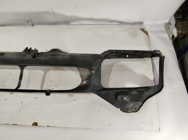 Suporte do radiador montado (painel de montagem de fixação das luzes) 7104G9 PEUGEOT