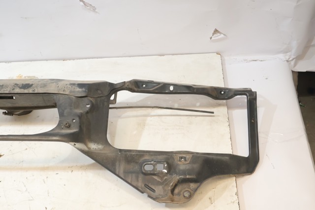 Suporte do radiador montado (painel de montagem de fixação das luzes) 7104G9 PEUGEOT