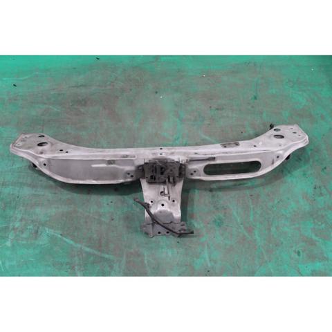 Suporte superior do radiador (painel de montagem de fixação das luzes) 7106F2 PEUGEOT