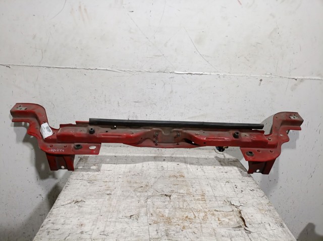 Suporte superior do radiador (painel de montagem de fixação das luzes) 7106F6 PEUGEOT