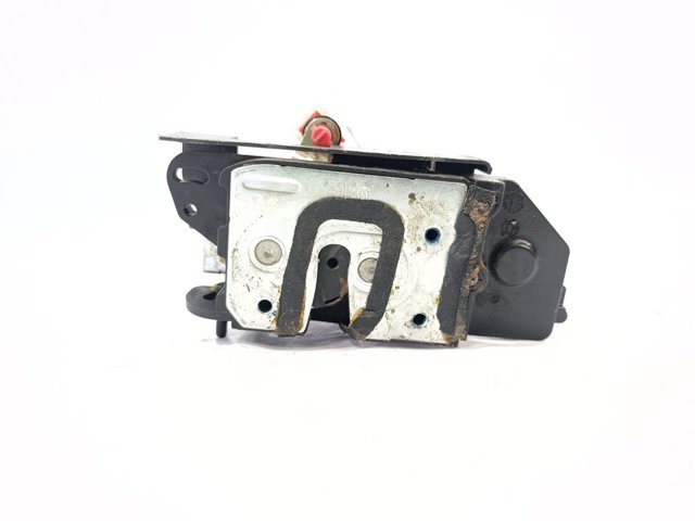 Fecho da porta traseira esquerda 7131008003 SSANG YONG