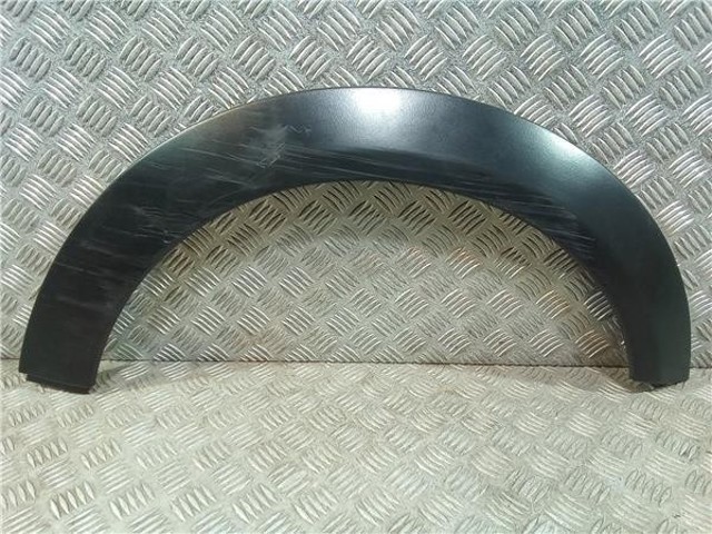 Expansor esquerdo (placa sobreposta) de arco do pára-lama traseiro 7157105 BMW