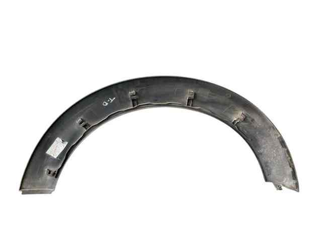 Expansor direito (placa sobreposta) de arco do pára-lama traseiro 7157106 BMW