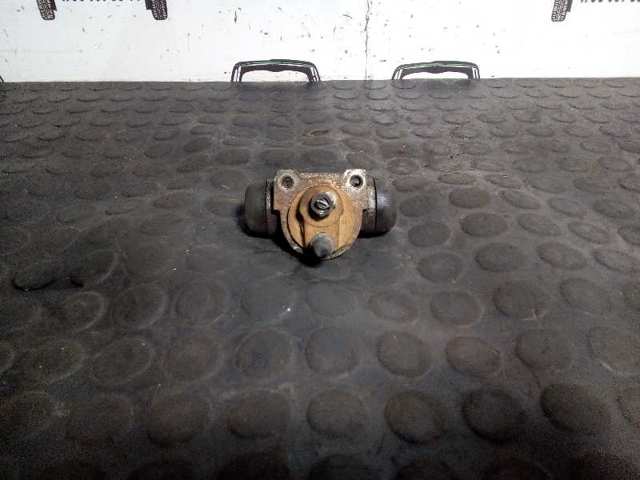 Cilindro traseiro do freio de rodas de trabalho 71737951 FIAT