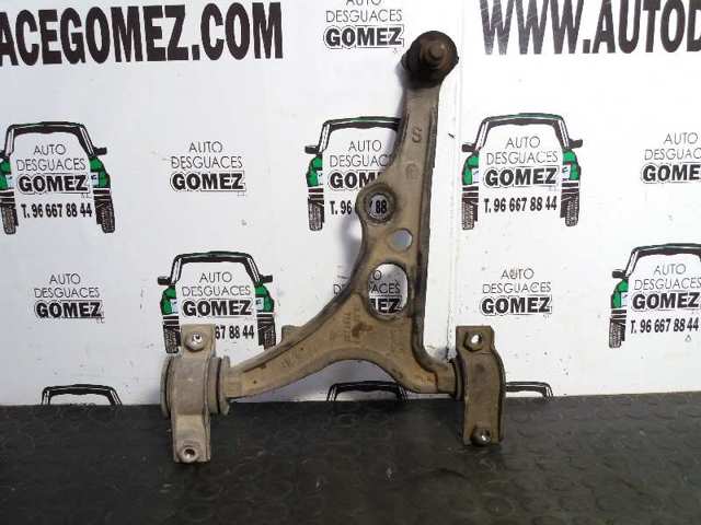 Braço oscilante inferior esquerdo de suspensão dianteira 71747915 FIAT