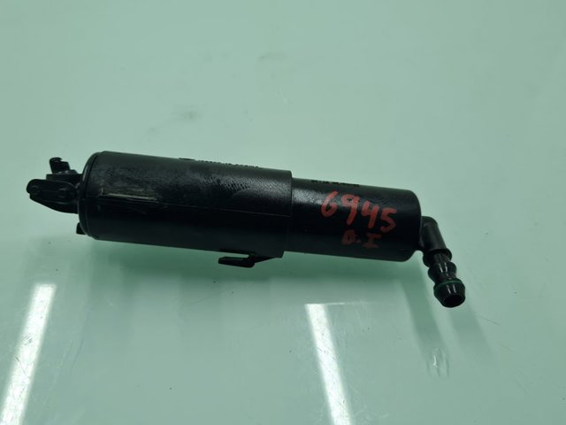 Suporte do injetor de fluido para lavador das luzes (cilindro de elevação) 7179311 BMW