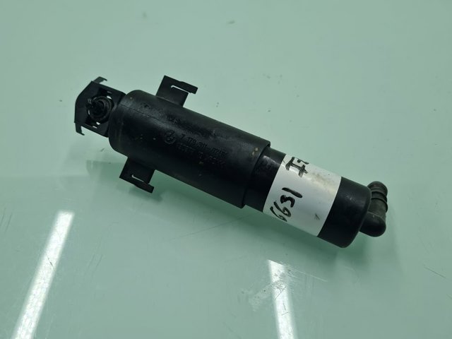 Suporte do injetor de fluido para lavador das luzes (cilindro de elevação) 7179311 BMW