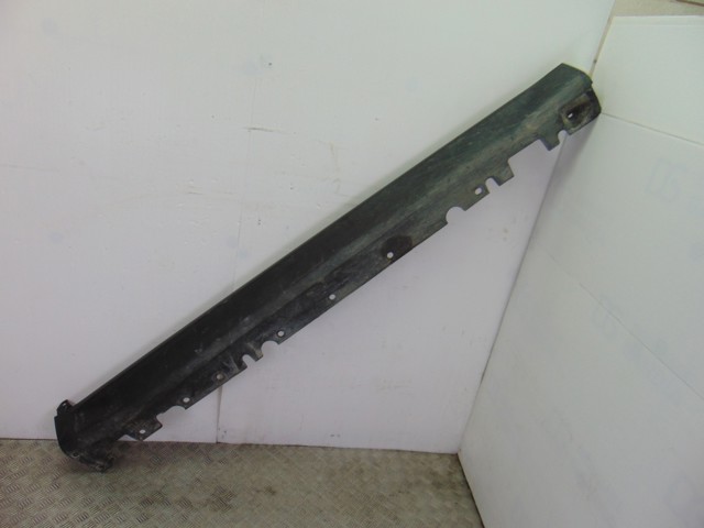 Placa sobreposta (moldura) externa direita de acesso 7191242 BMW
