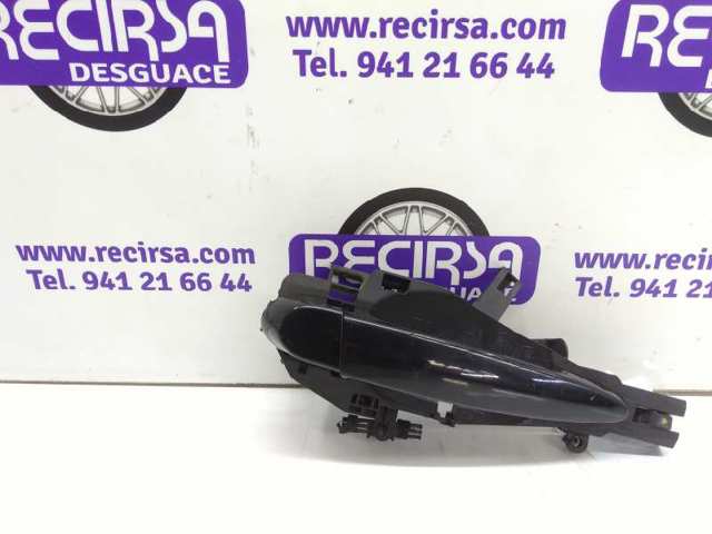 Suporte de maçaneta externa da porta dianteira direita 7193264 BMW