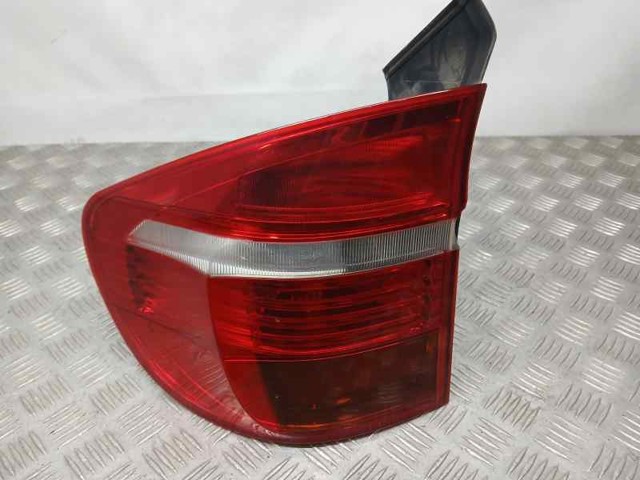Lanterna traseira esquerda externa 7200817 BMW