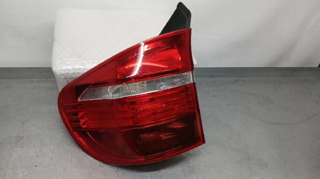Lanterna traseira esquerda externa 7200817 BMW