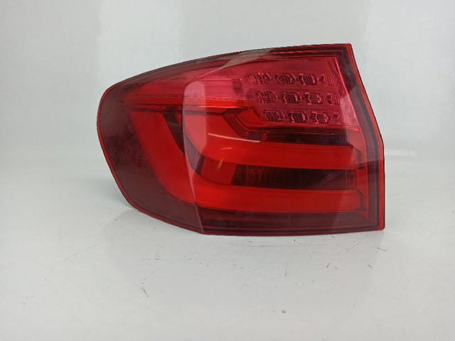 Lanterna traseira direita externa 7203234 BMW