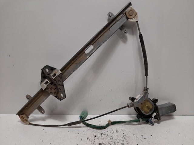 Mecanismo de acionamento de vidro da porta dianteira direita 72210S9AA03 HONDA