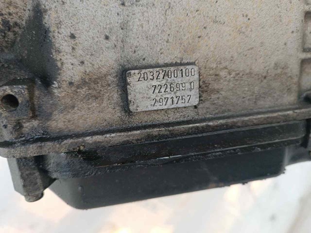 7226990 Mercedes