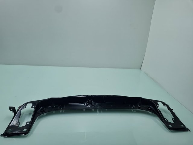 Suporte superior do radiador (painel de montagem de fixação das luzes) 7245786 BMW