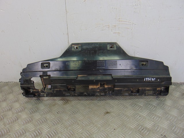 Consola central do pára-choque traseiro 7256921 BMW