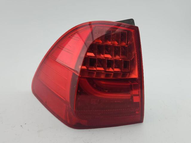 Lanterna traseira esquerda externa 7289431 BMW
