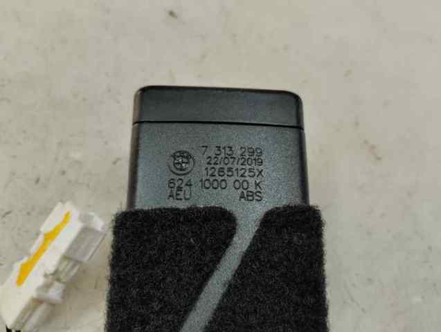 Barra (fecho) dianteira de fixação da correia de segurança 7313299 BMW