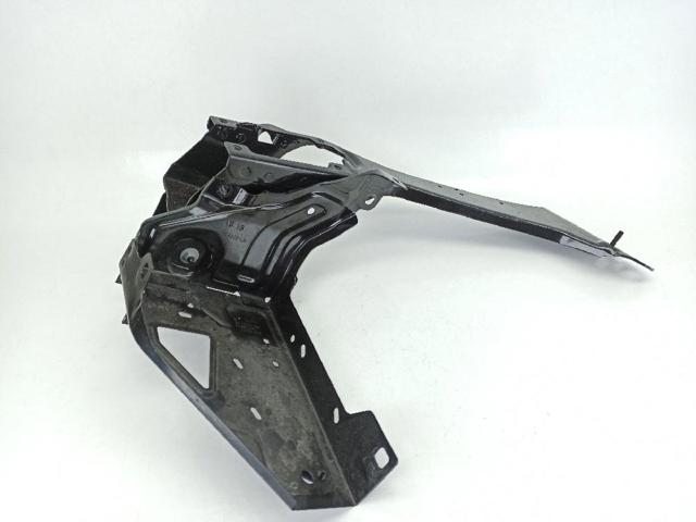 Consola (adaptador) de fixação da luz dianteira esquerda 7342501 BMW