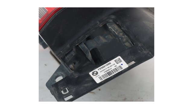 Lanterna traseira esquerda externa 7359017 BMW