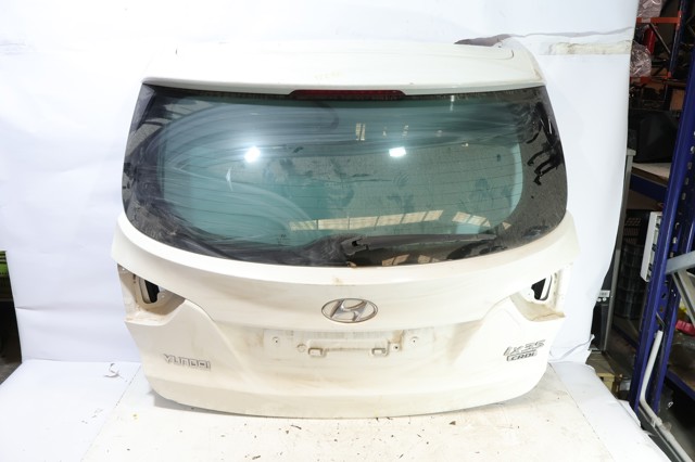 Porta traseira (3ª/5ª porta-malas (tampa de alcapão) 737002S030 HYUNDAI