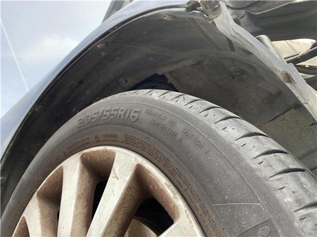 Guarda-barras direito do pára-lama dianteiro Honda Civic 7 EU, EP, EV