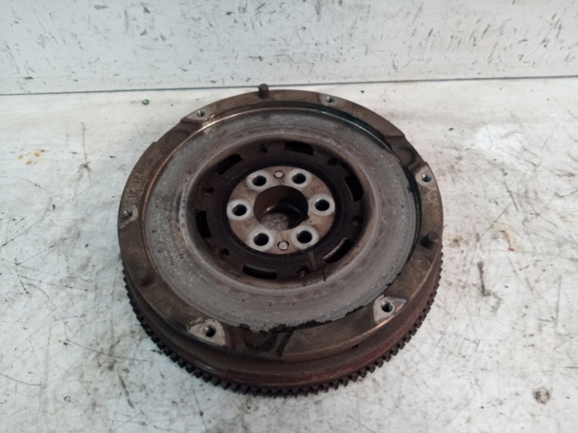 7512693 BMW