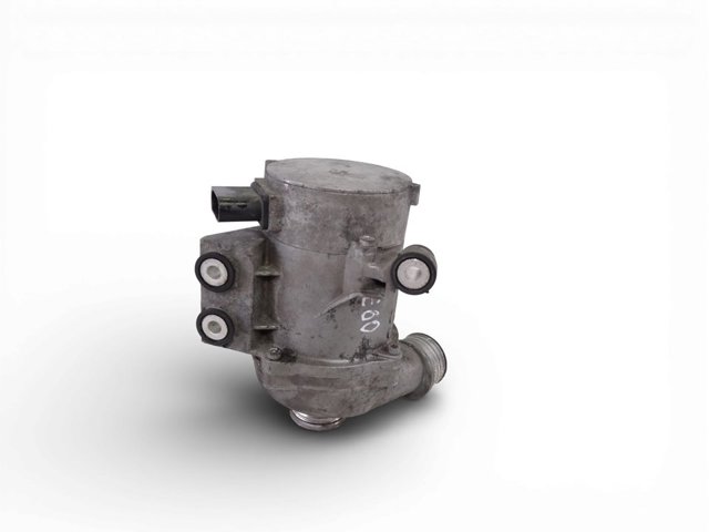 Bomba de água (bomba) de esfriamento 7521584 BMW
