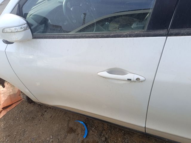 Porta dianteira direita 760042Y001 HYUNDAI