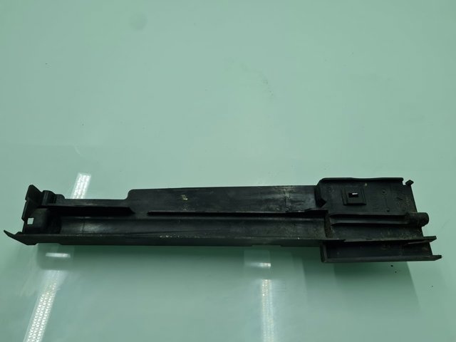 Consola direita do radiador 7600537 BMW