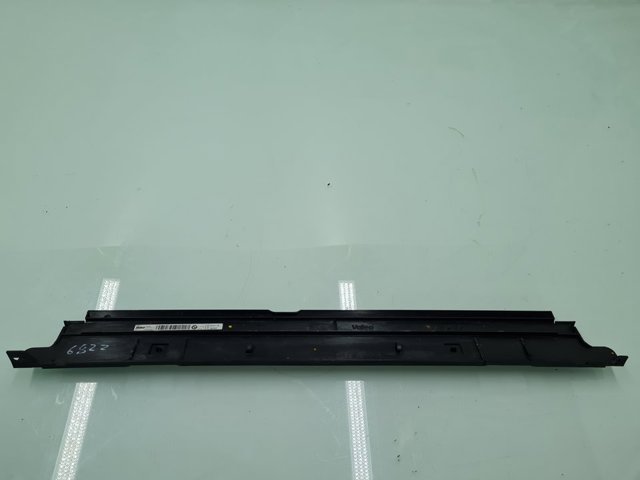 Placa sobreposta superior do painel dianteiro (de suporte do radiador) 7600543 BMW
