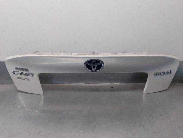 Placa sobreposta inferior de porta-malas (de 3ª/5ª porta traseira) 76811F4010 TOYOTA