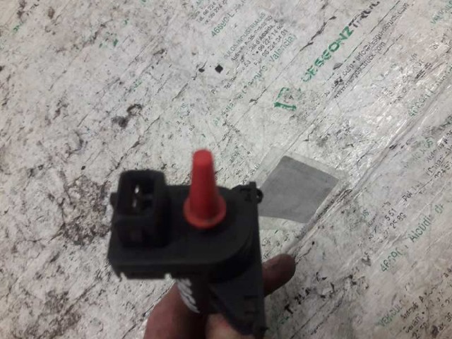 Válvula solenoide de regulação de comporta EGR 7700113709 RENAULT