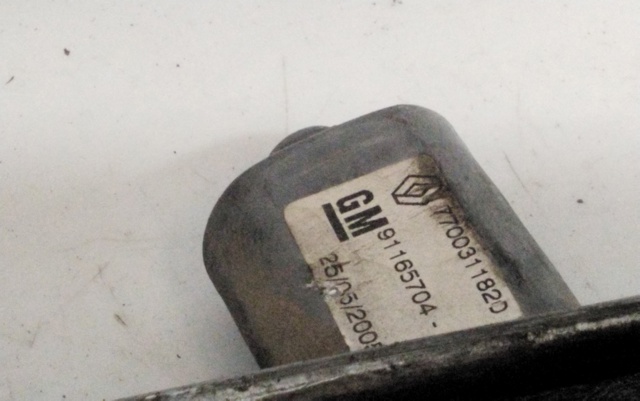 Mecanismo de acionamento de vidro da porta dianteira esquerda 7700311820 NISSAN
