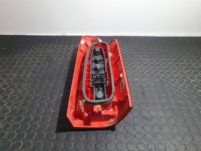 Lanterna traseira esquerda 7700377096 RENAULT