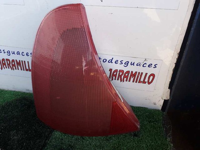 Lanterna traseira esquerda 7700410515 RENAULT