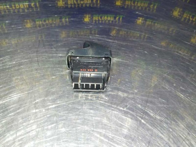 Botão dianteiro esquerdo de ativação de motor de acionamento de vidro 7700429998 RENAULT