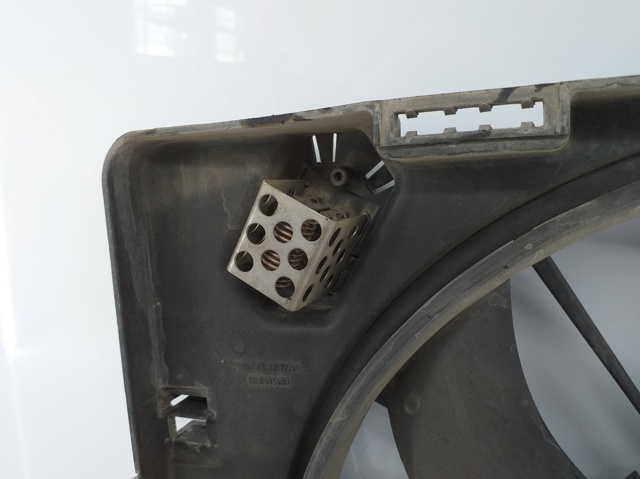 Difusor do radiador de esfriamento, montado com motor e roda de aletas 7700436917 RENAULT