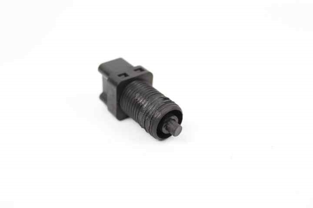 Sensor de ativação do sinal de parada 7700785258 RENAULT