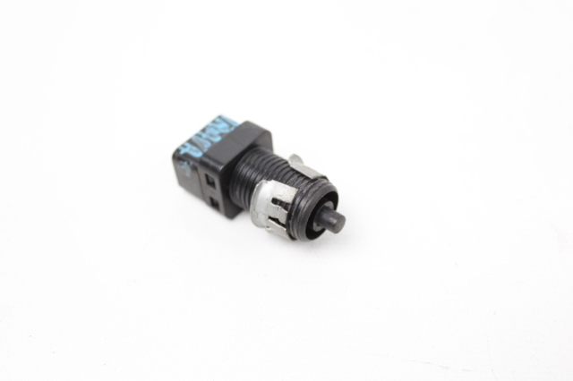 Sensor de ativação do sinal de parada 7700785258 RENAULT