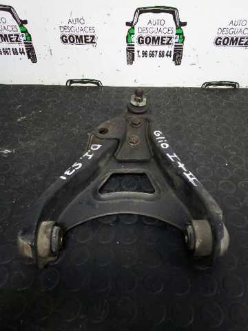 Braço oscilante inferior esquerdo de suspensão dianteira 7700794386 RENAULT